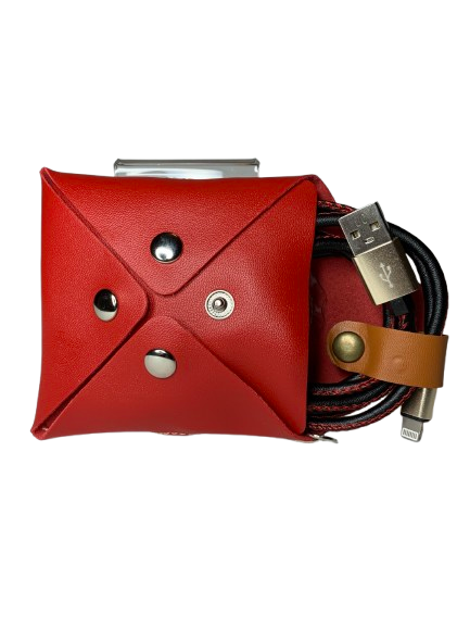 Câble Lightning aspect cuir avec pochette de rangement 1m