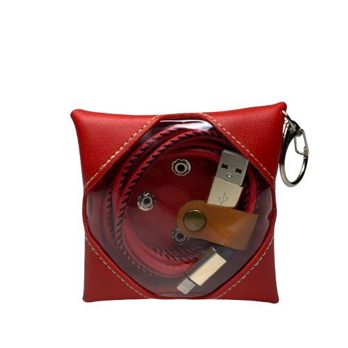 Câble Lightning aspect cuir avec pochette de rangement 1m